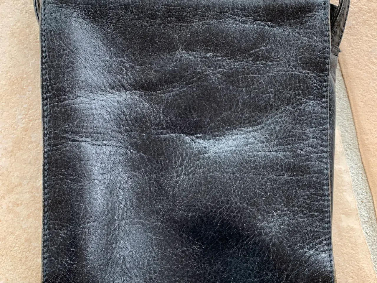 Billede 3 - Skuldertaske i sort 