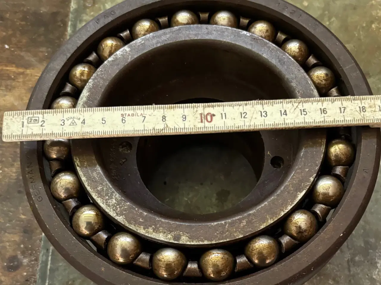 Billede 1 - St. kugleleje måske egnet til drejbar haveskulptur