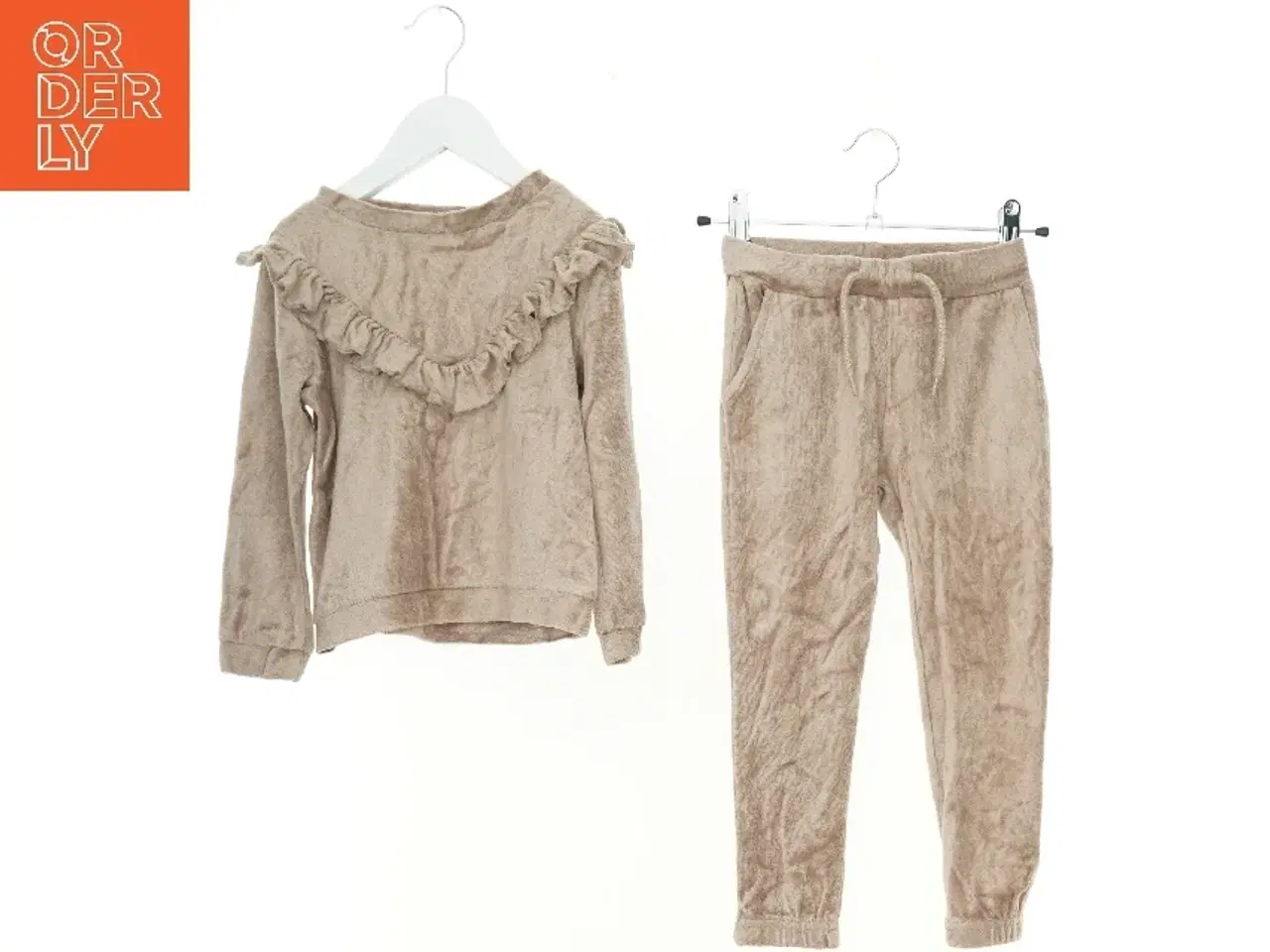 Billede 1 - Sæt børnetøj fra Name It (str. 104 cm)