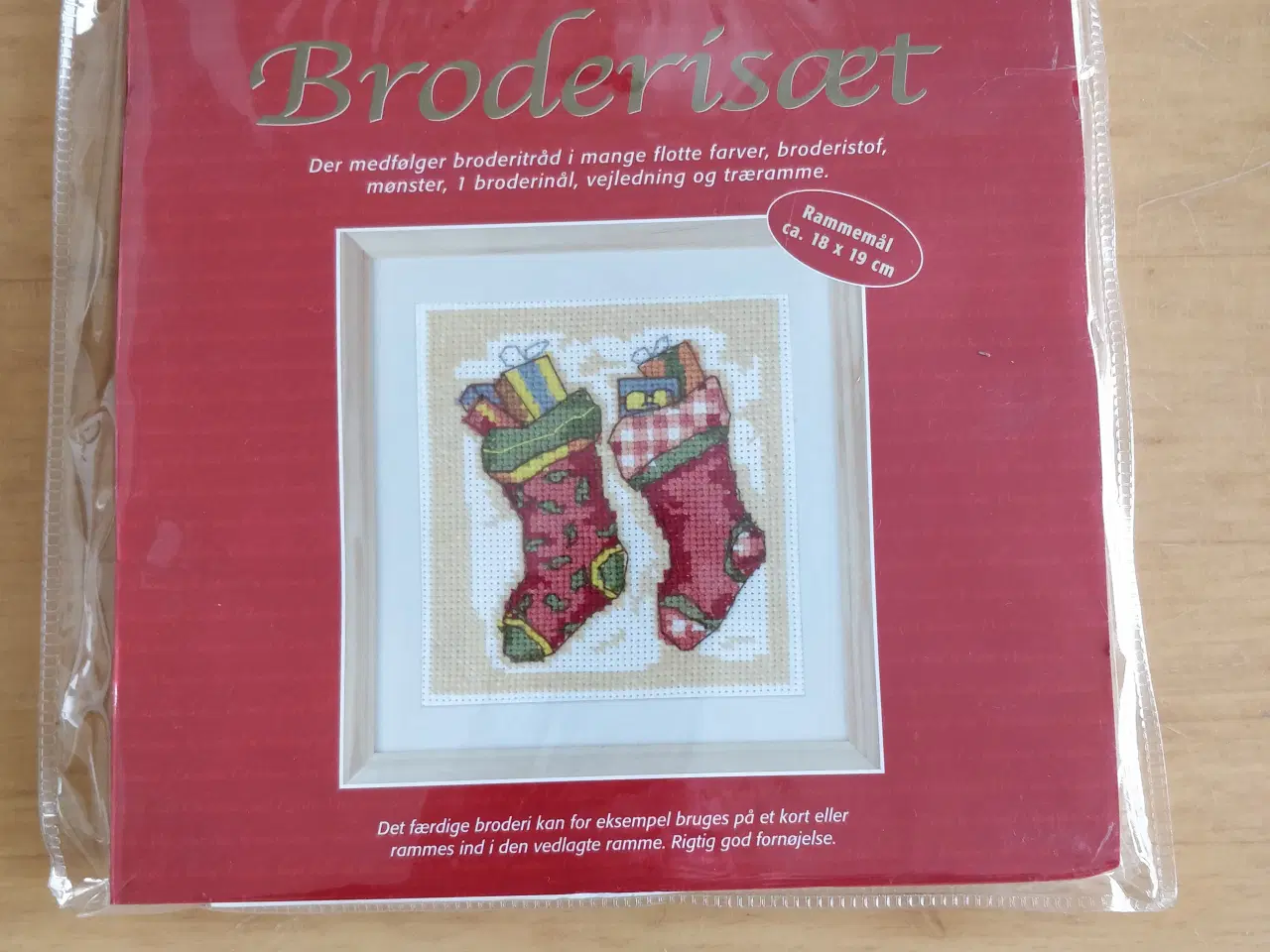 Billede 1 - Broderisæt