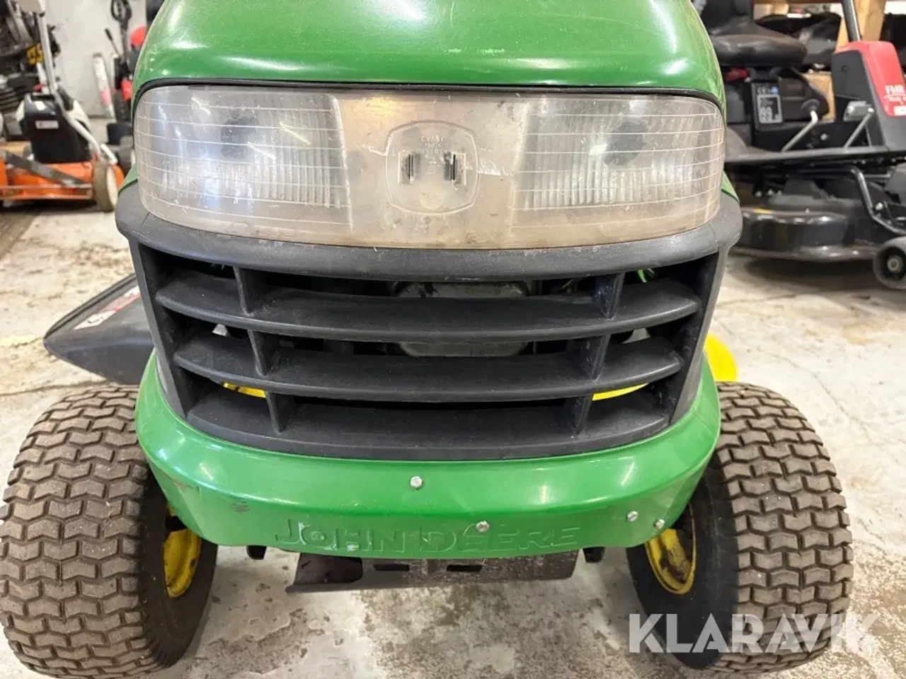 Billede 4 - Græsslåmaskine John Deere X120