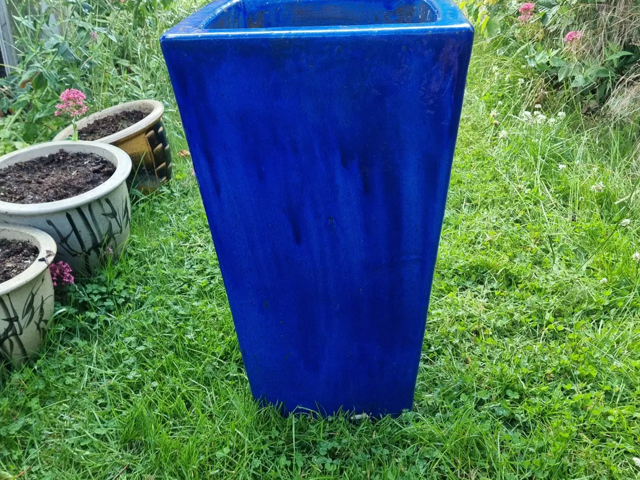 Billede 1 - Blå firkantet havekrukke 