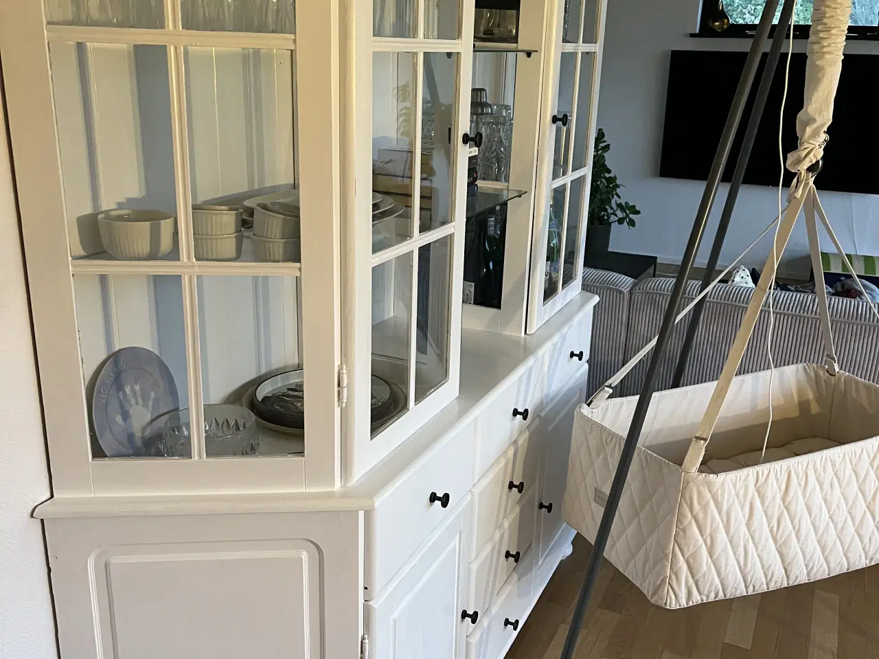 Billede 2 - Vitrineskab i glas og træ