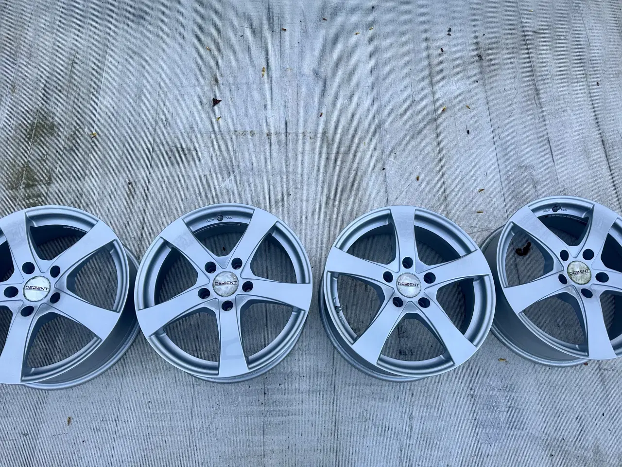 Billede 4 - Alufælge DEZENT R17 5x120
