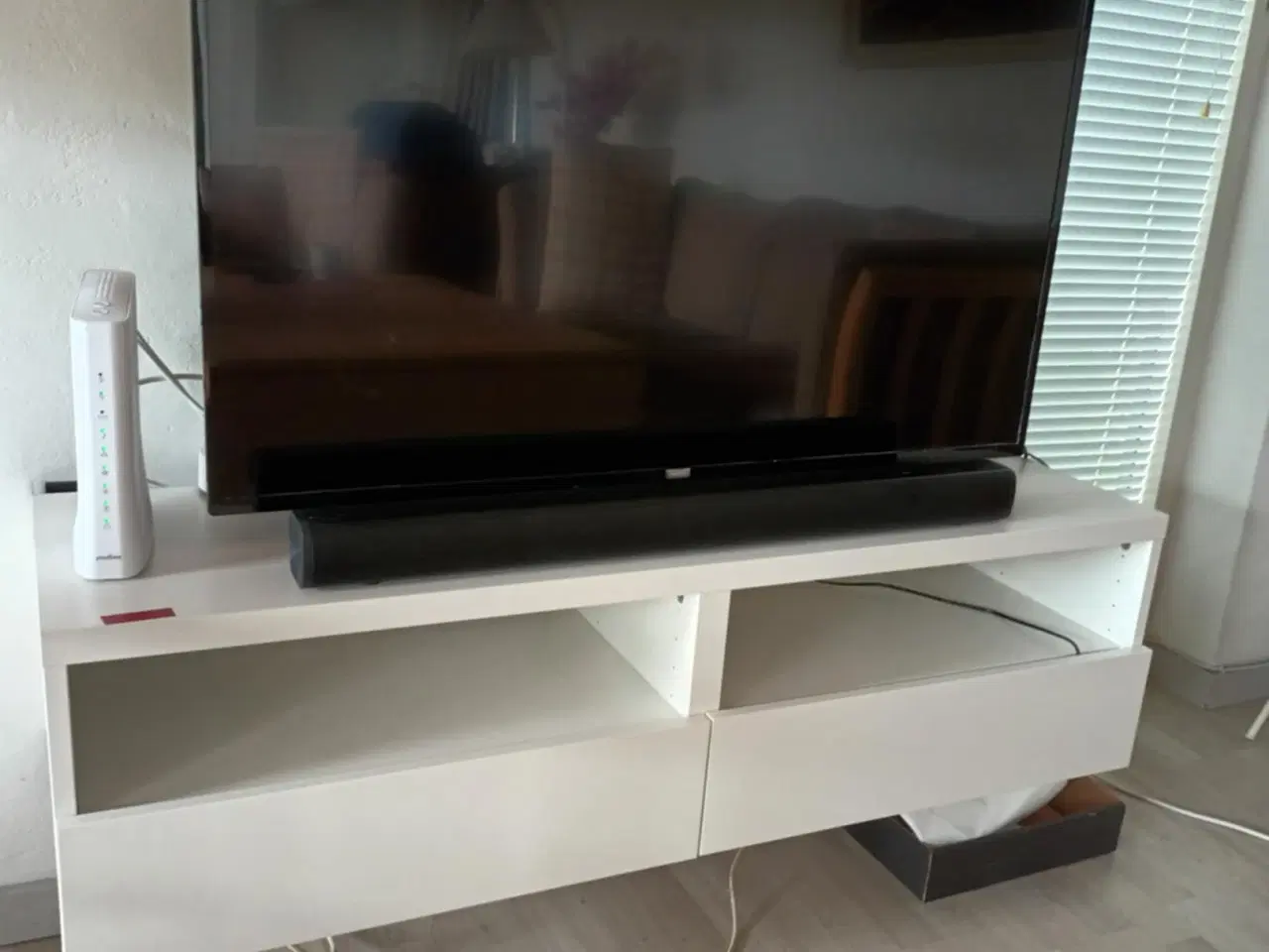 Billede 1 - TV reol til ophæng