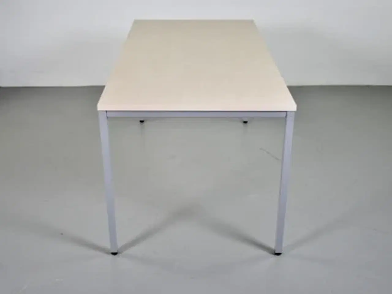Billede 4 - Kantinebord med birkeplade og alugråt stel