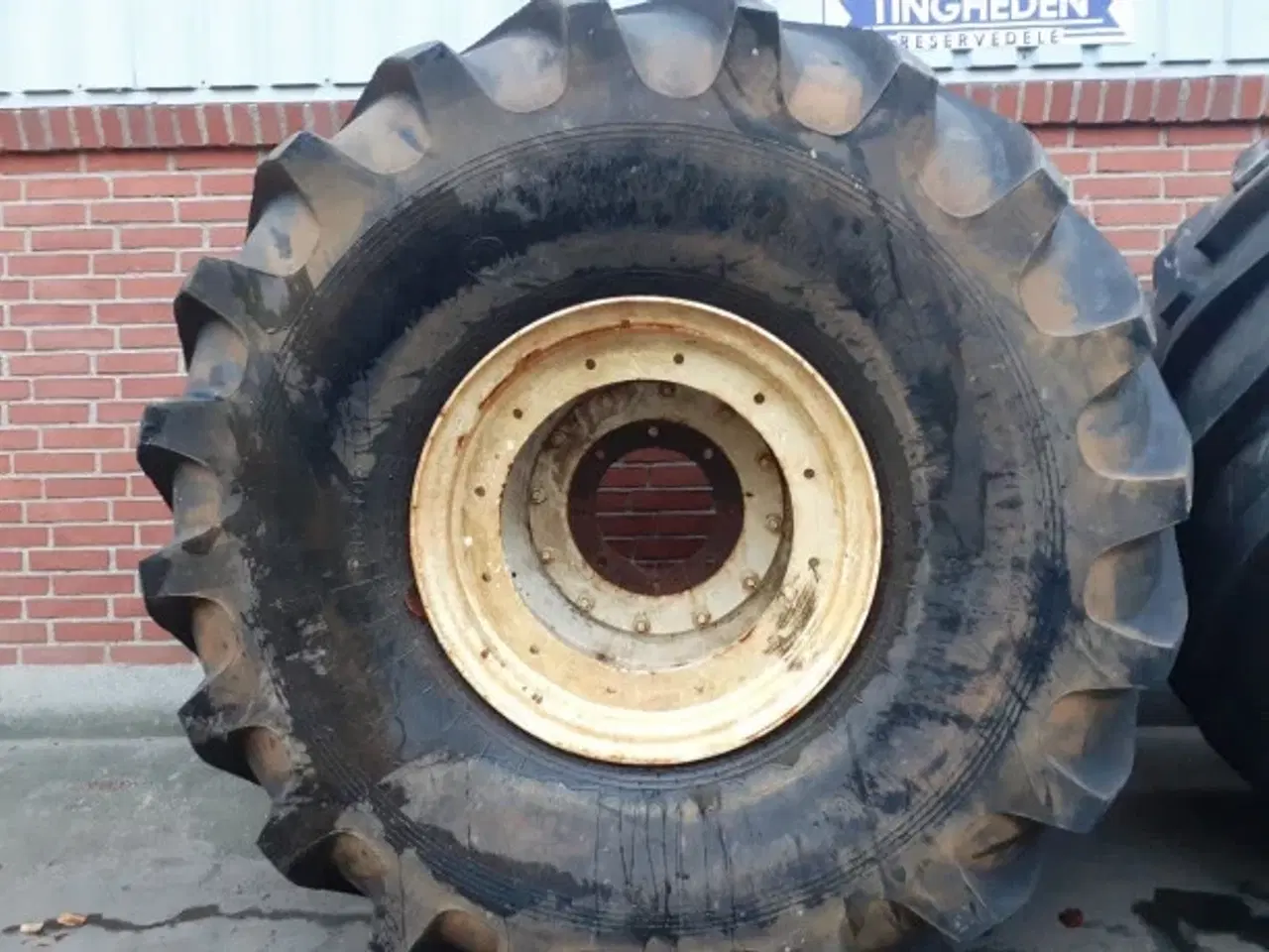 Billede 13 - 25"   71X47.00-25