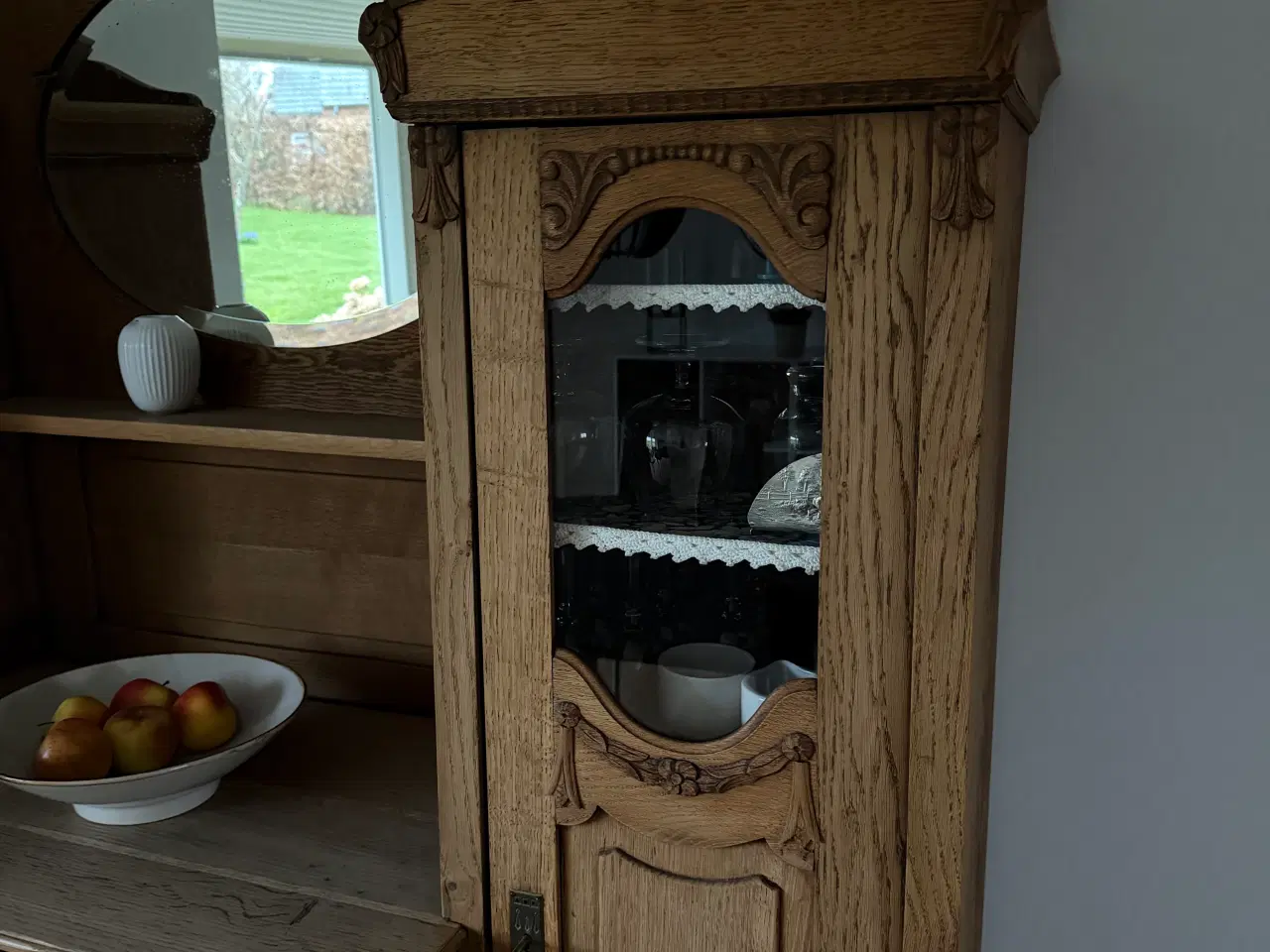 Billede 2 - Tårnbuffet i egetræ 