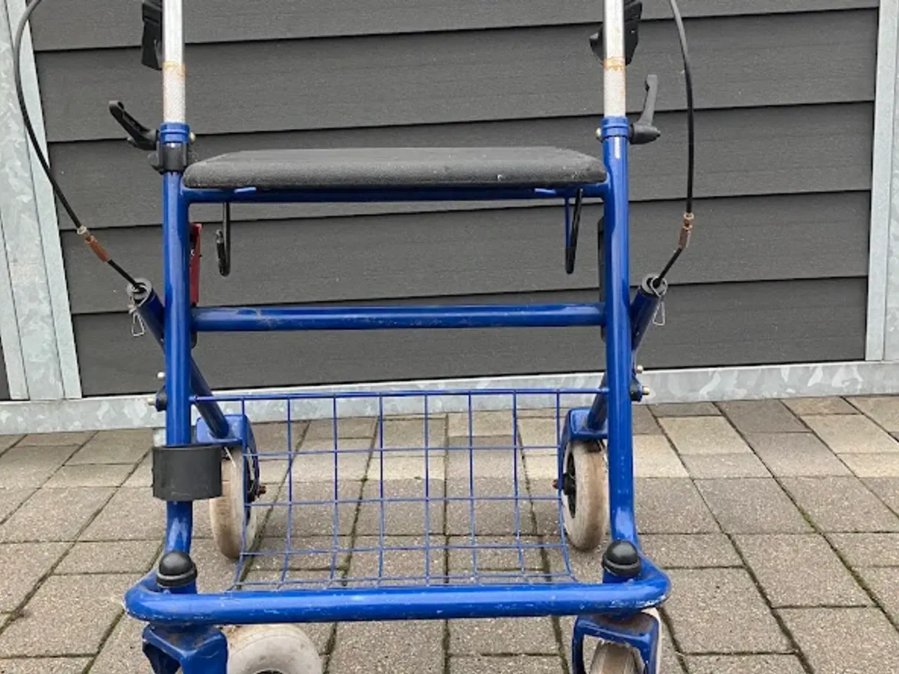 Billede 1 - Rollator lettere anløben