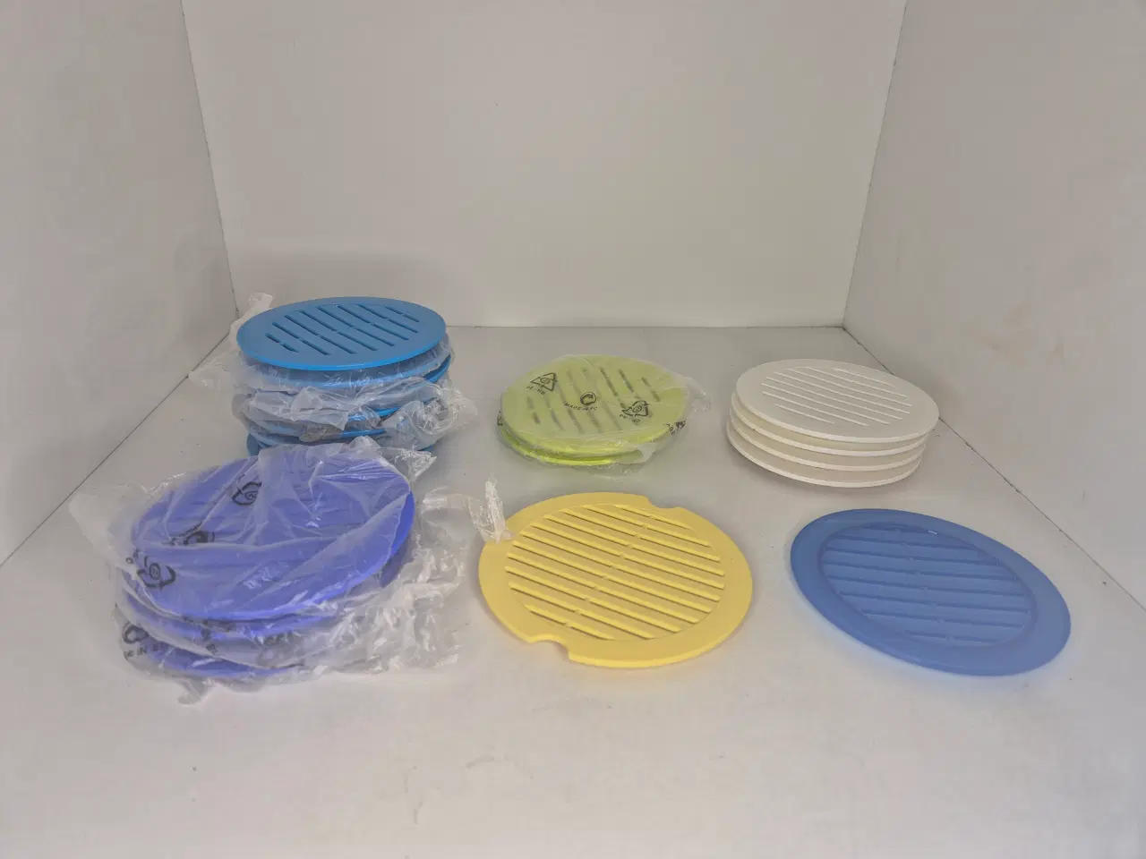 Billede 3 - Tupperware salatskåle/crispere og riste