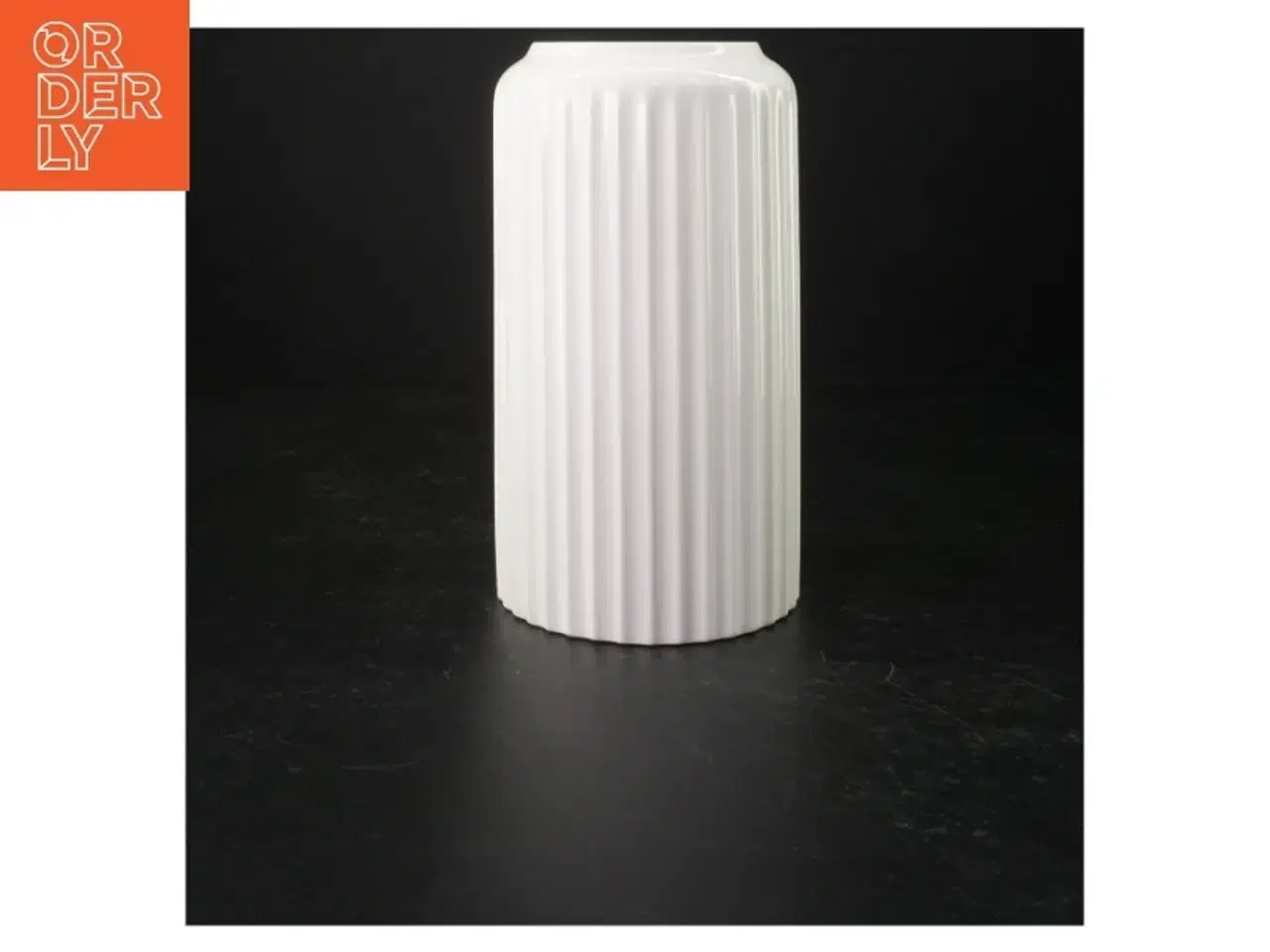 Billede 2 - Hvid keramikvase fra Lyngby (str. 20 cm)
