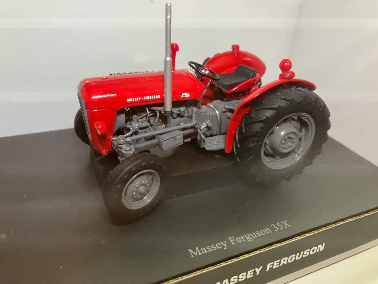 Billede 3 - 1:32 Massey Ferguson 35X 3 cyl Perkins diesel