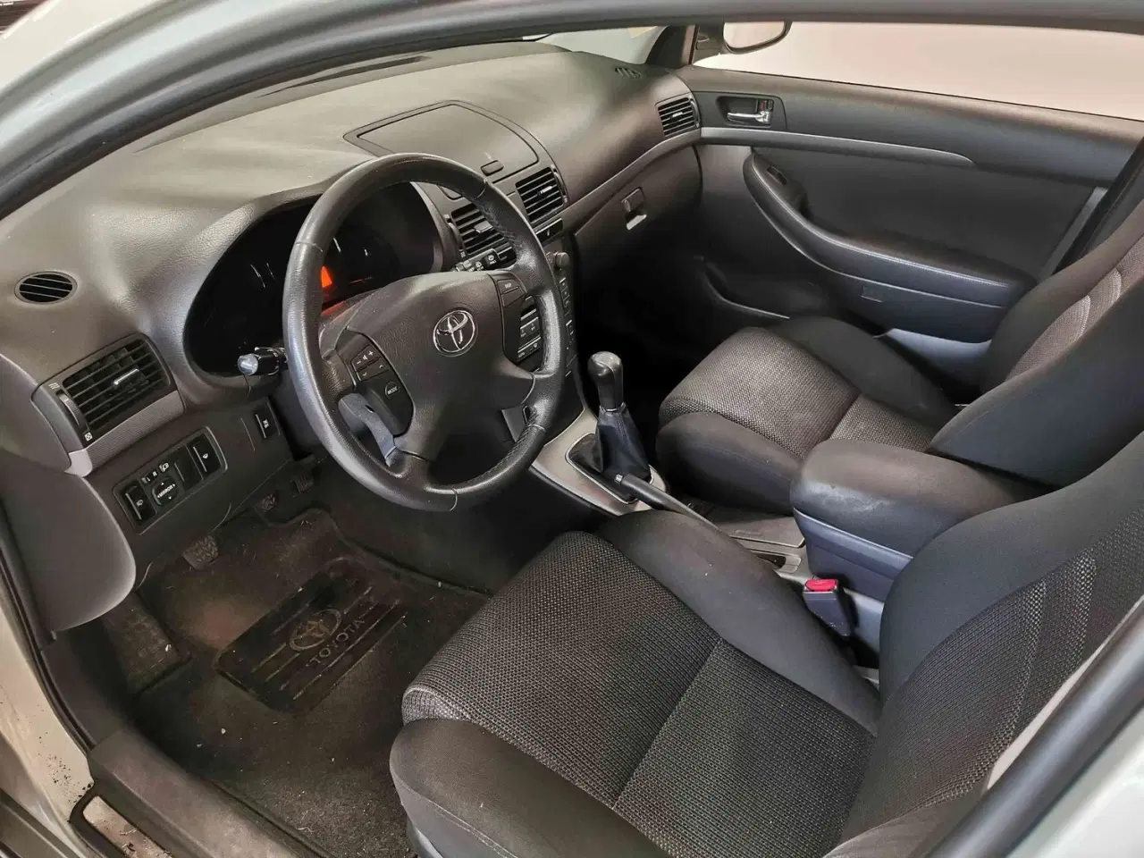 Billede 4 - Toyota Avensis 1,8 Sol+ stc.