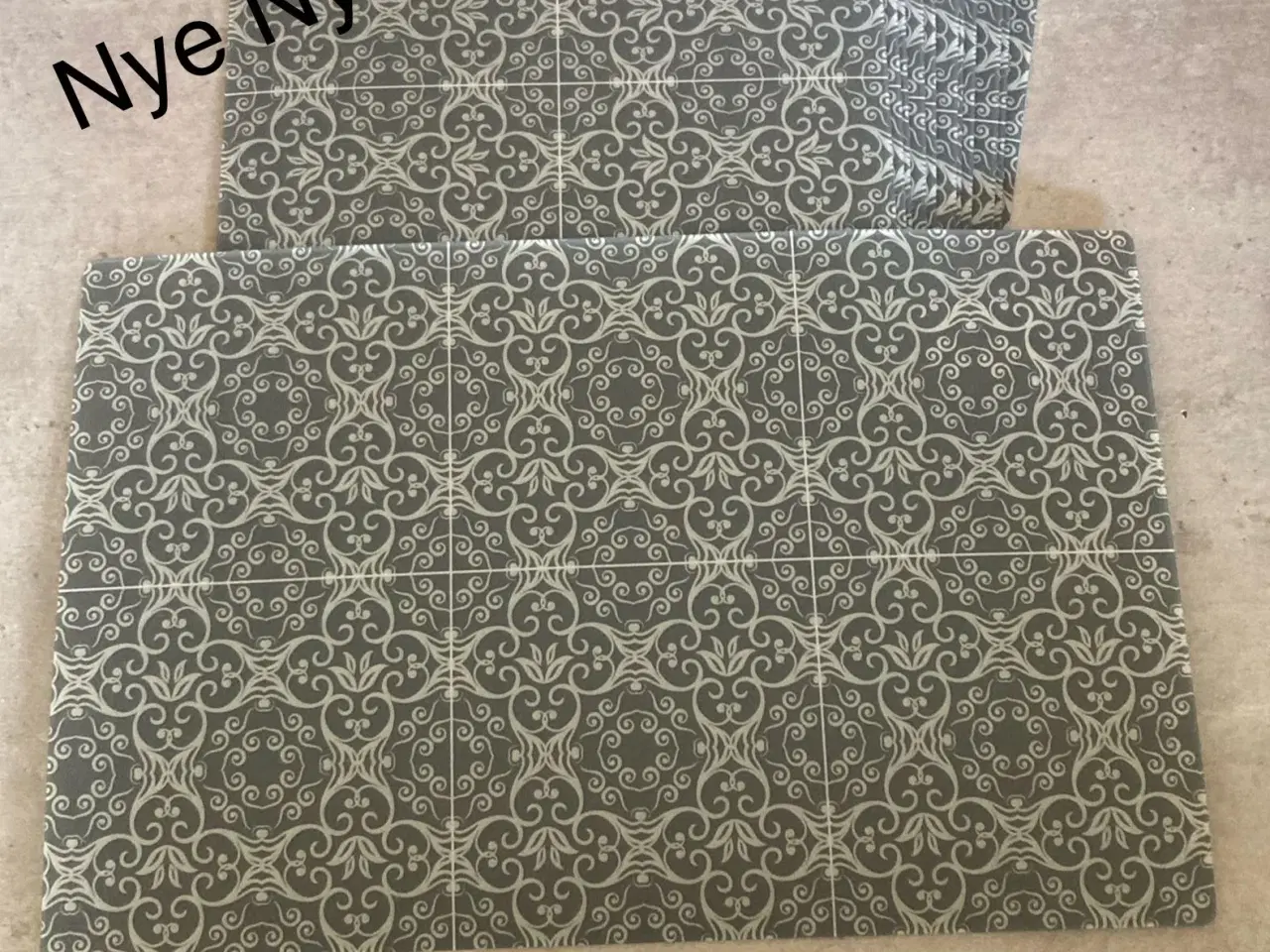 Billede 1 - 12 stk nye dækkeservietter fra Kj collection