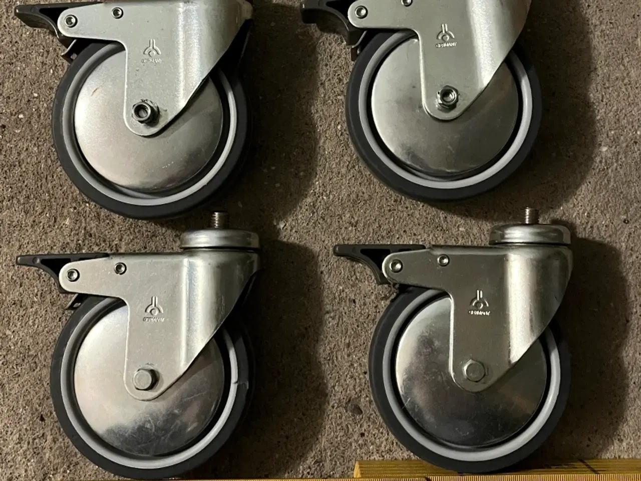 Billede 1 - 4 solide hjul - møbelbeslag