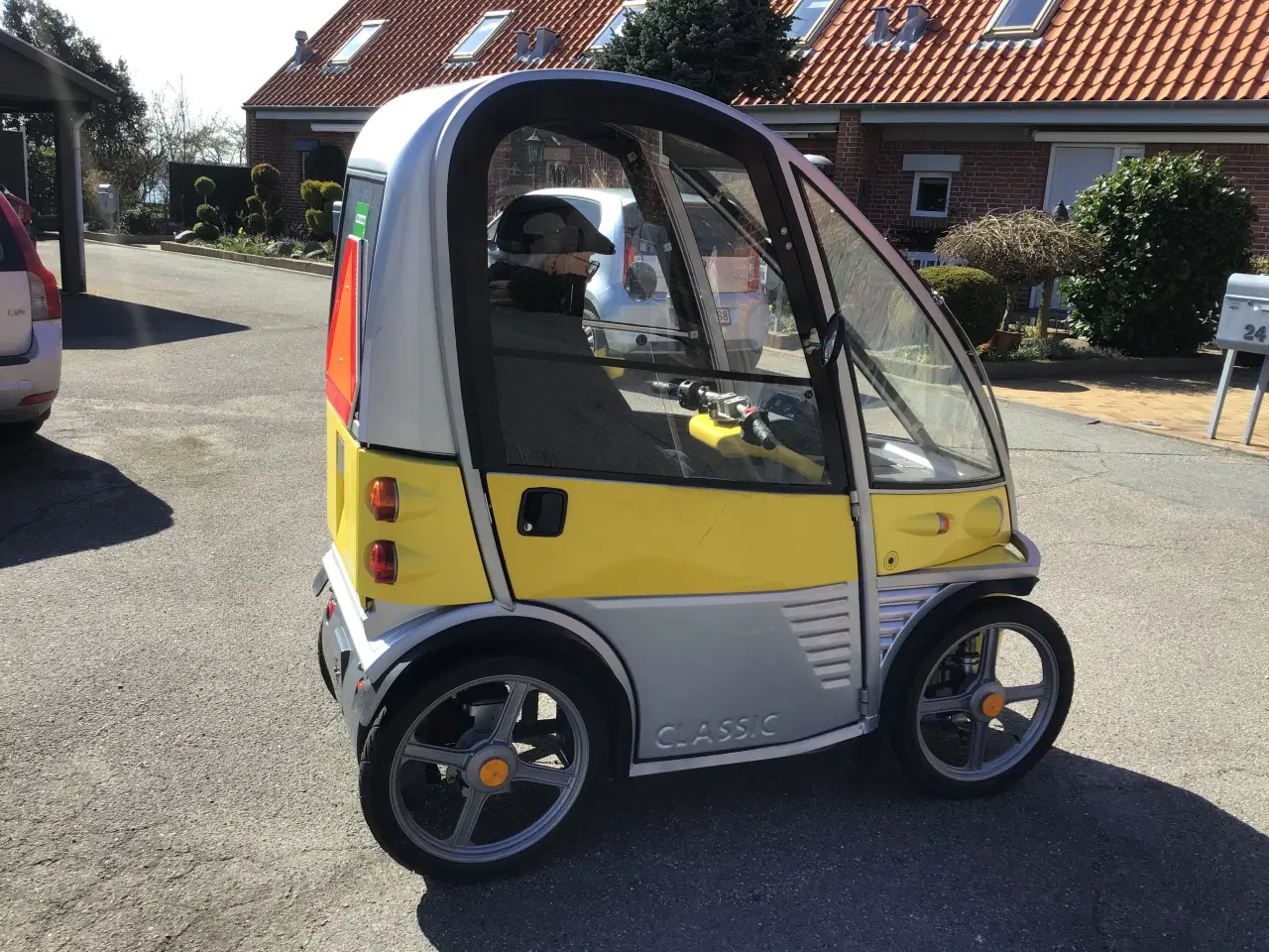 Billede 4 - Kabinescooter Kyburz