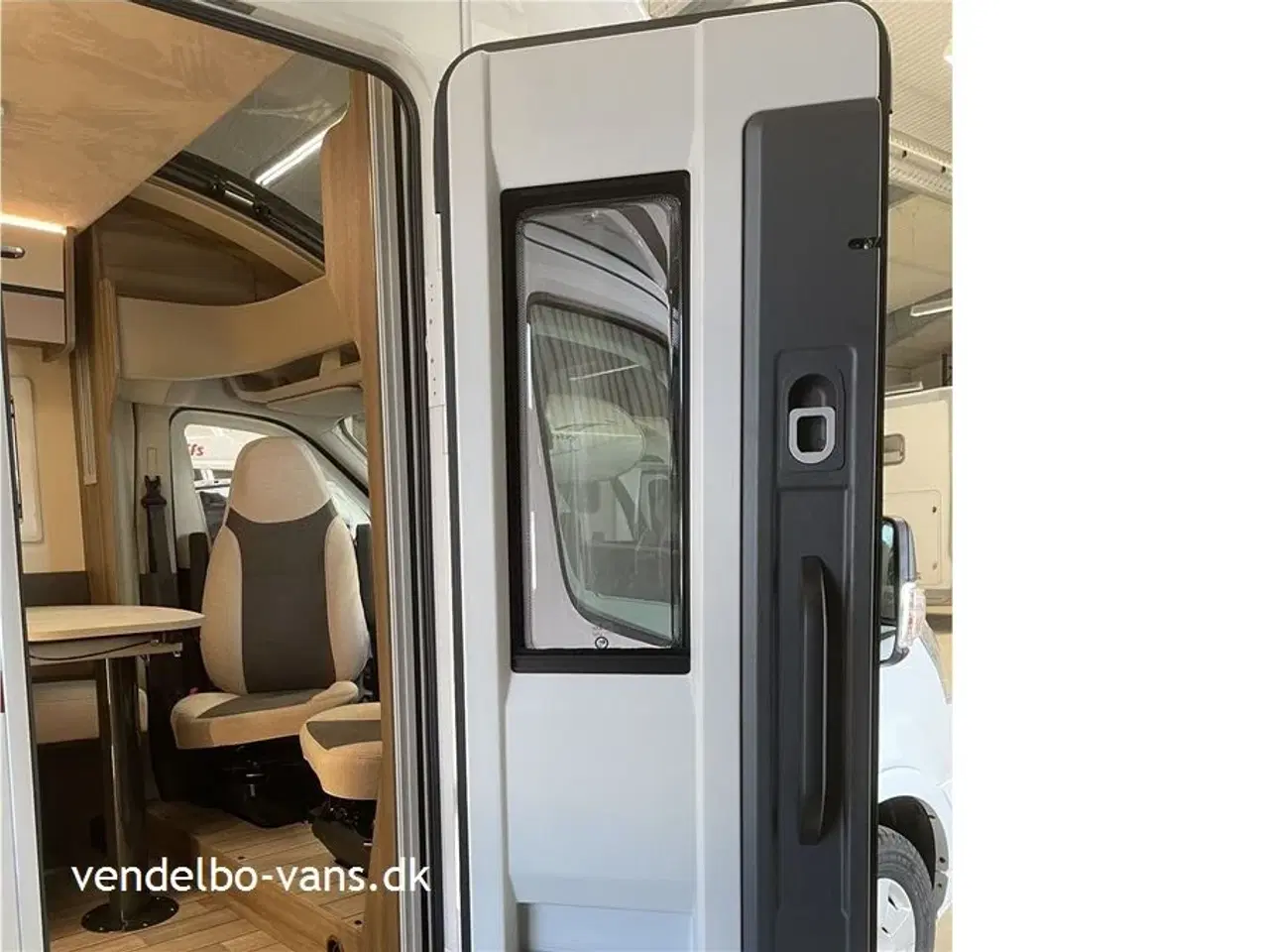 Billede 5 - 2025 - Rollerteam Kronos 281 TL FIT   Enkeltsenge og stor garage - kun 6,69 M lang - kun 2,15 M bred - kun 2,85 M høj