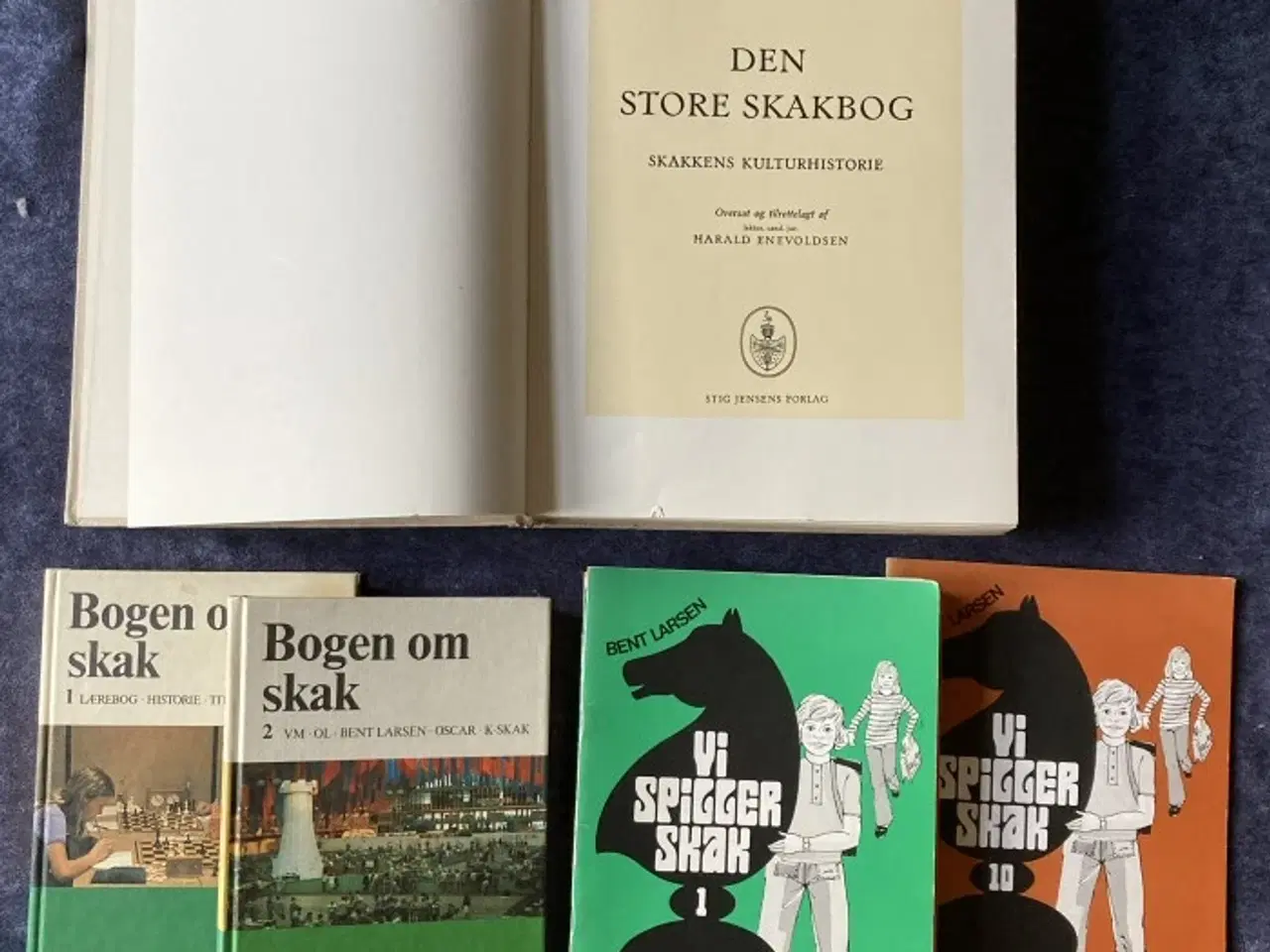 Billede 1 - Forskellige bøger om skak – se pris på den enkelte