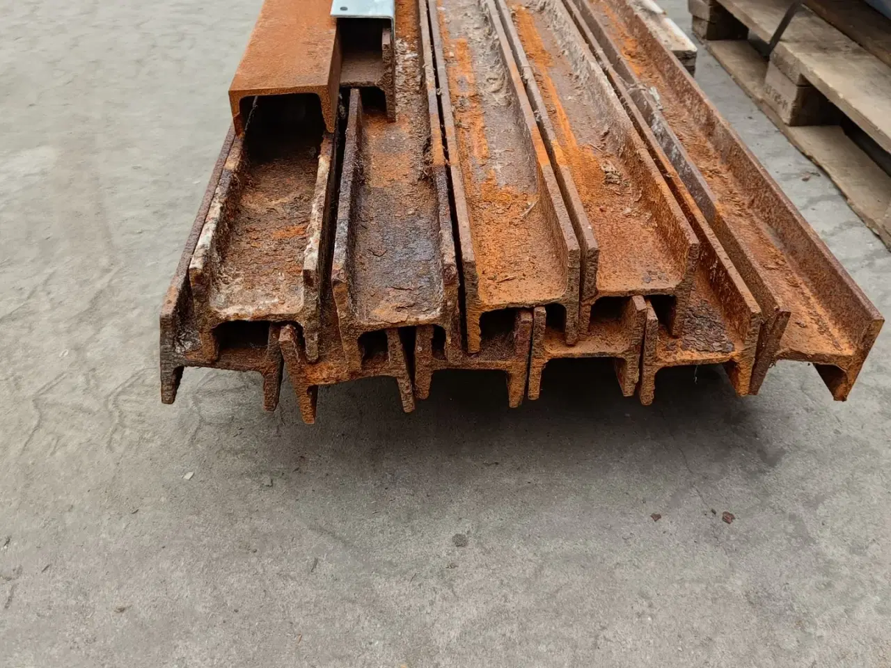Billede 2 - - - - HEB 100 jernstolper a' ca. 3,0 meter