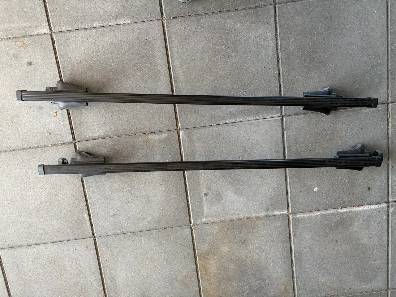 Billede 5 - Thule tagbøjler 120cm