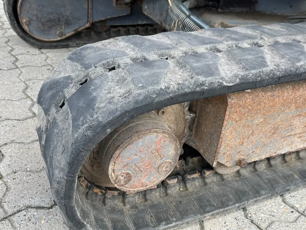Billede 15 - Takeuchi TB016 Tilt fæste, hydraulisk skovl fæste fin stand