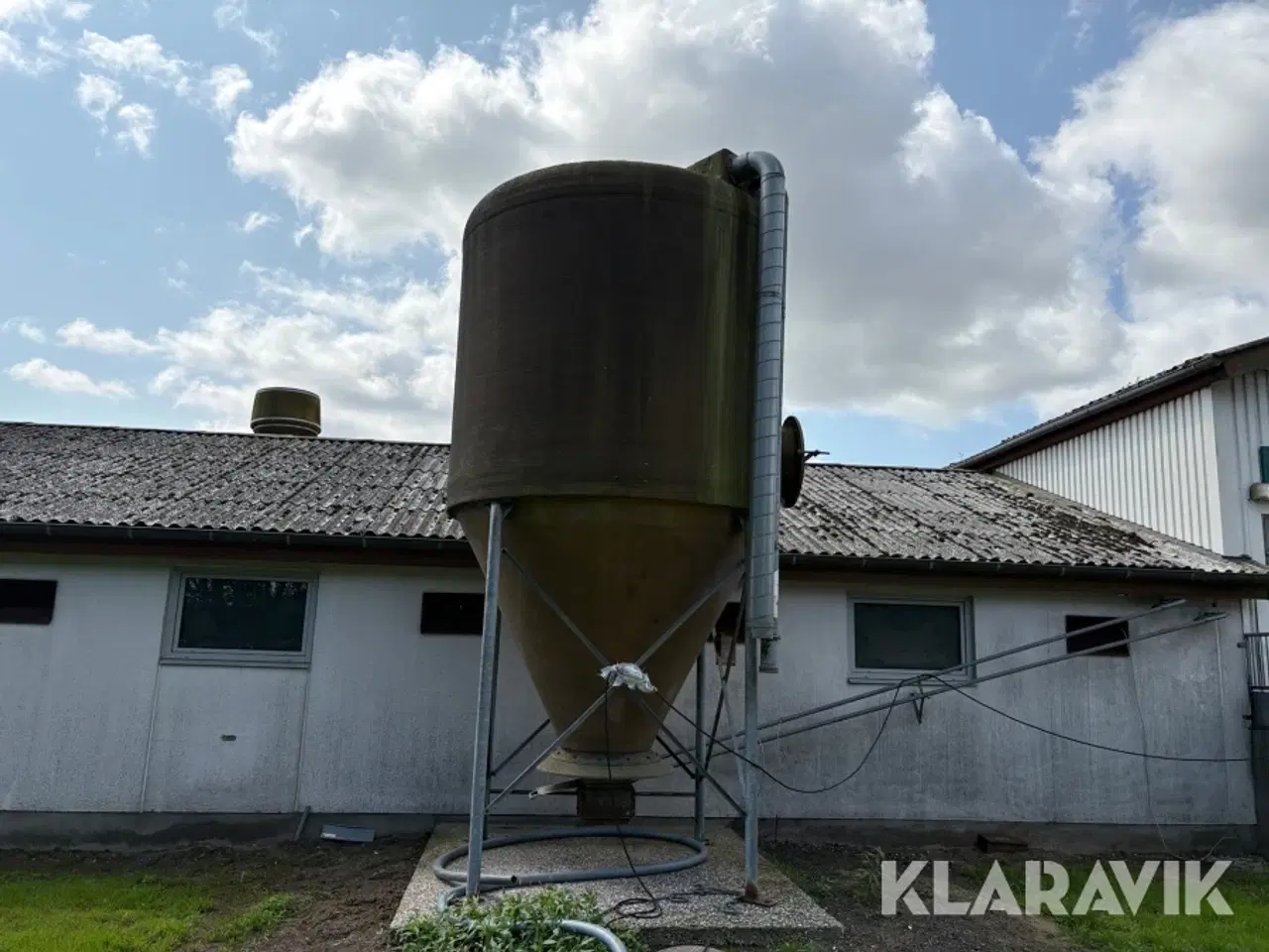 Billede 4 - Silo Tunetanken Glasfiber med motor og luge