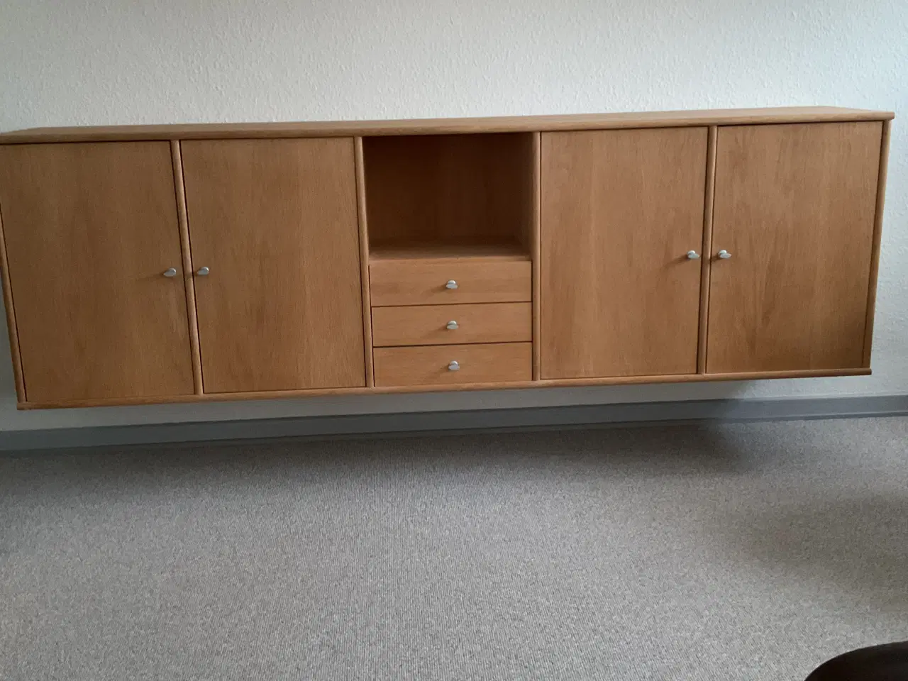 Billede 1 - Skænk/reol i bøgetræ