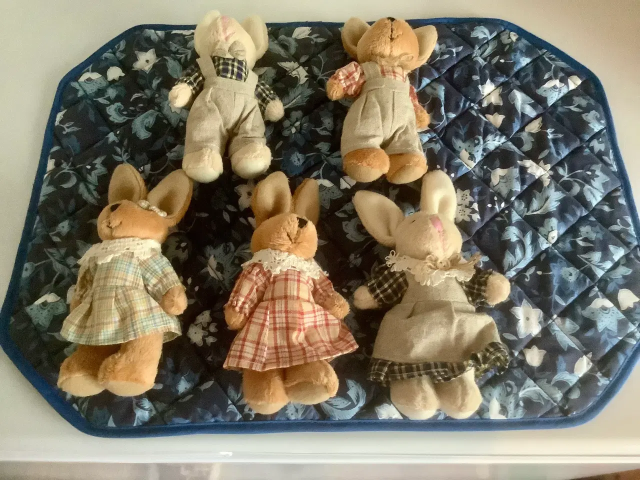 Billede 5 - 5 søde påskeharer .Prisen er for allesammen.