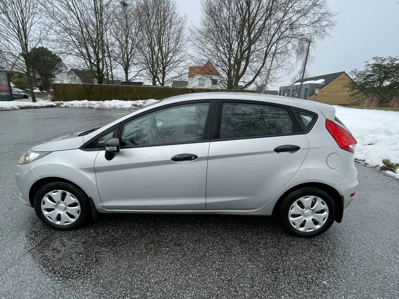 Billede 9 - Økonomisk, lav kilometer god bil