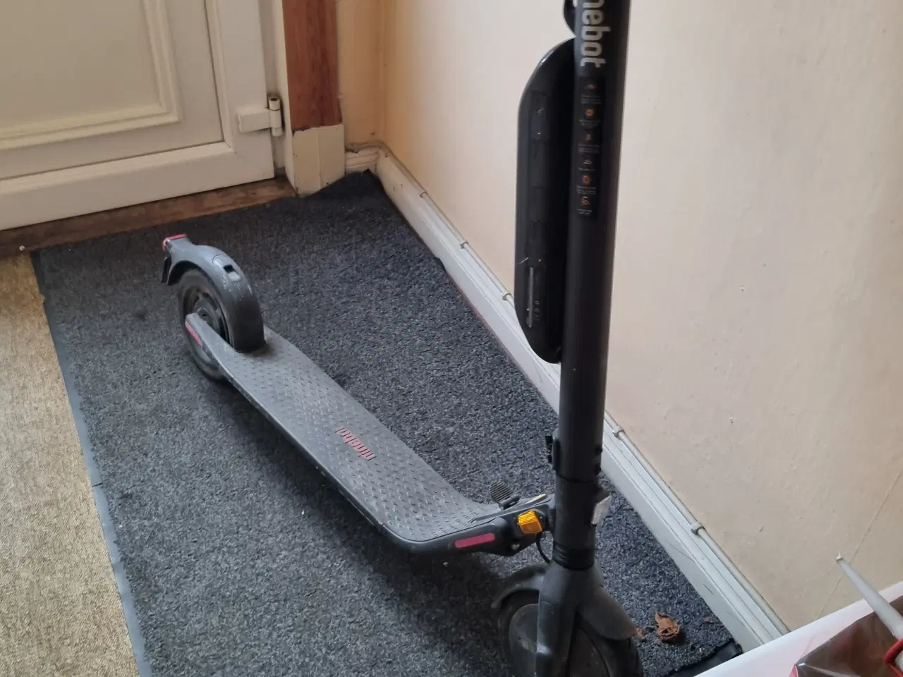 Billede 1 - Ninebot E25D El-løbehjul