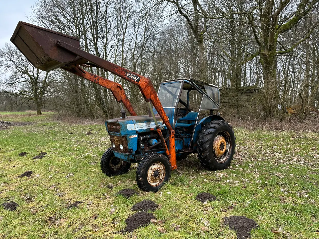 Billede 1 - Ford 3000 med frontlæsser 