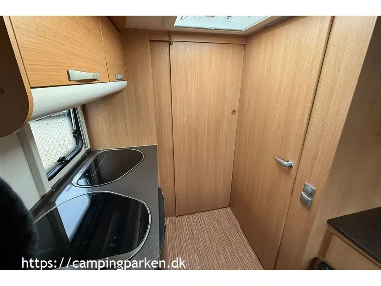 Billede 7 - 2011 - Adria Adora 512 UL Veludstyret og velholdt vogn med enkeltsenge