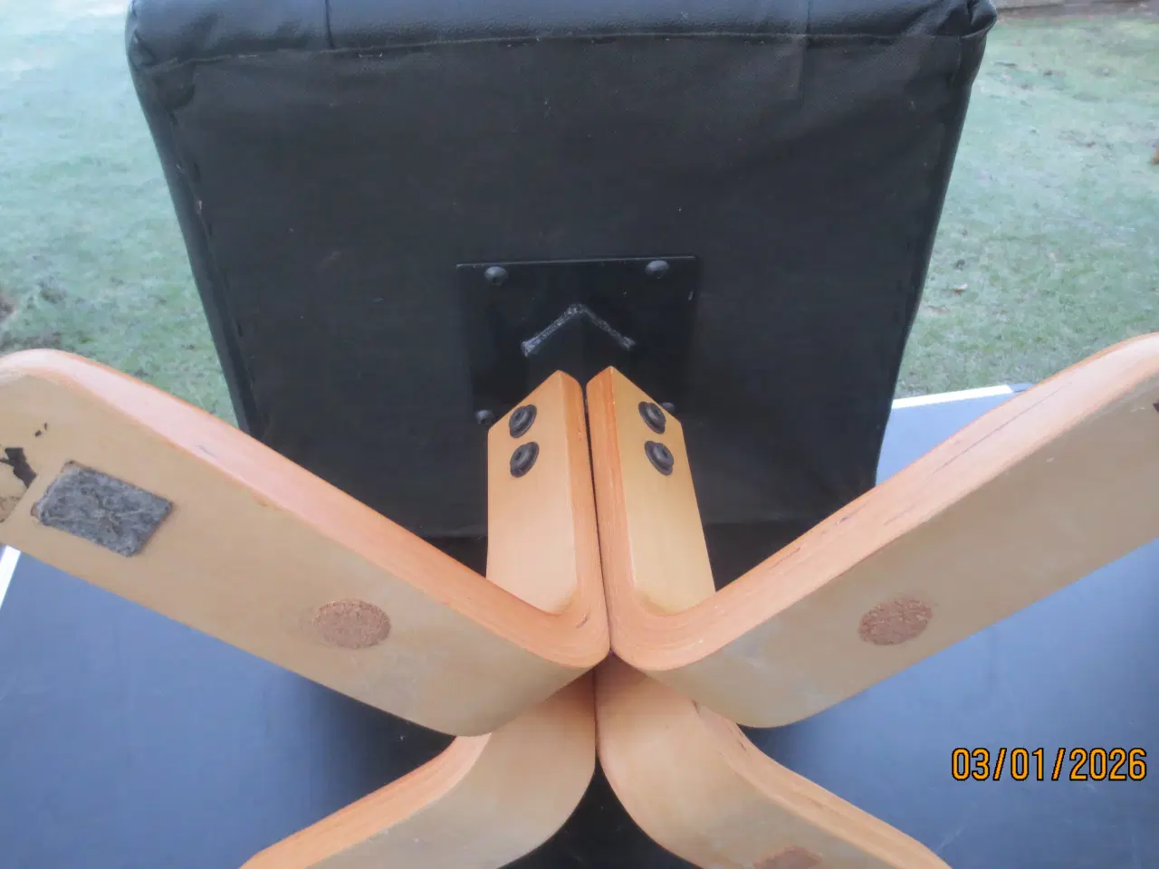 Billede 4 - 1 stk Fodskammel med sort læder 