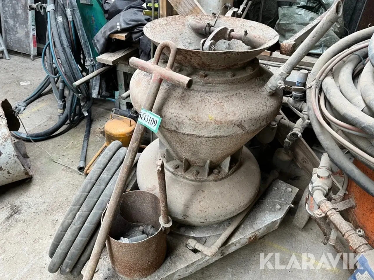 Billede 1 - Betonsprøjre med 6 slanger.