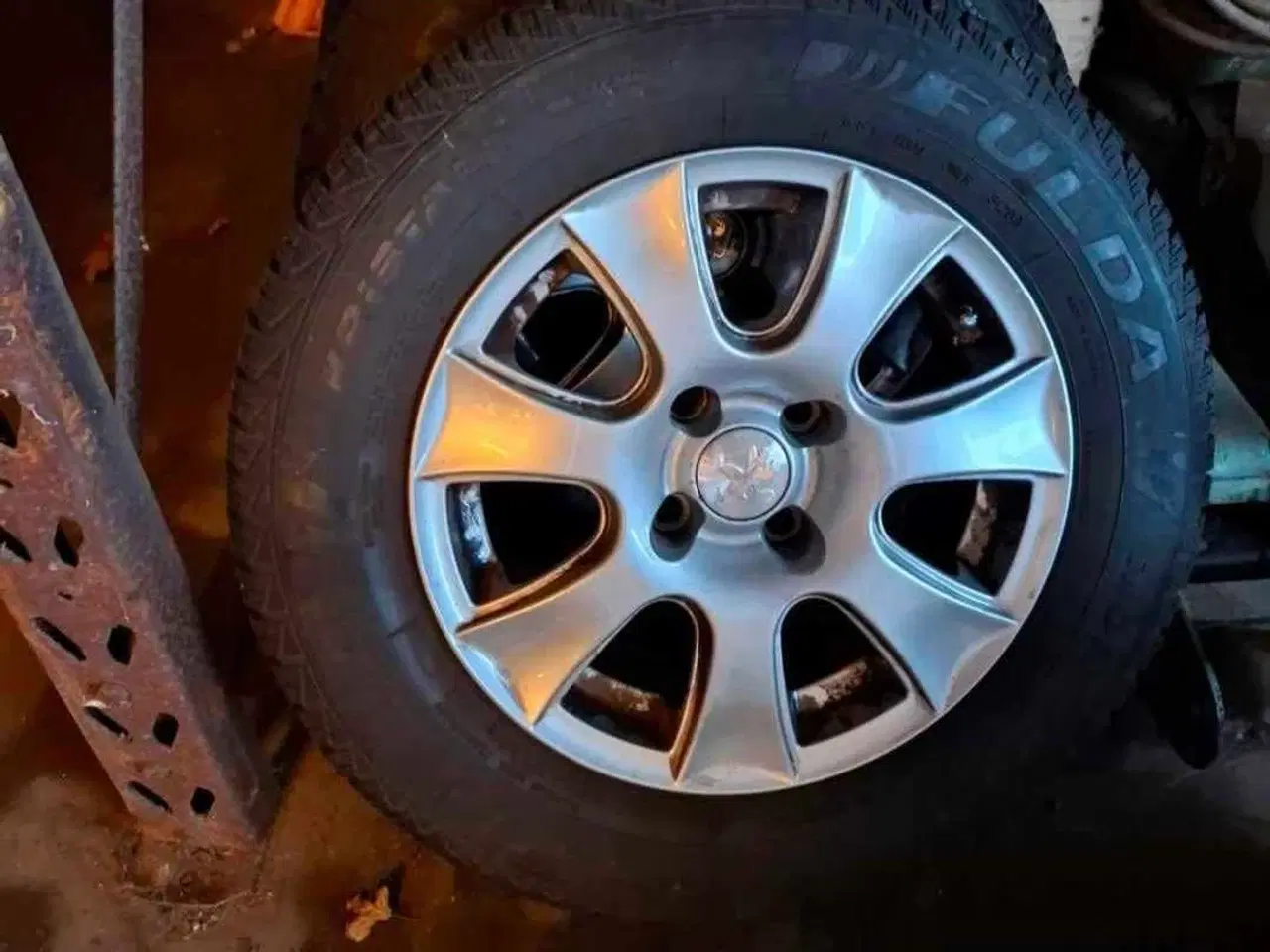 Billede 5 - Alufælge, 16" R15, vinterdæk