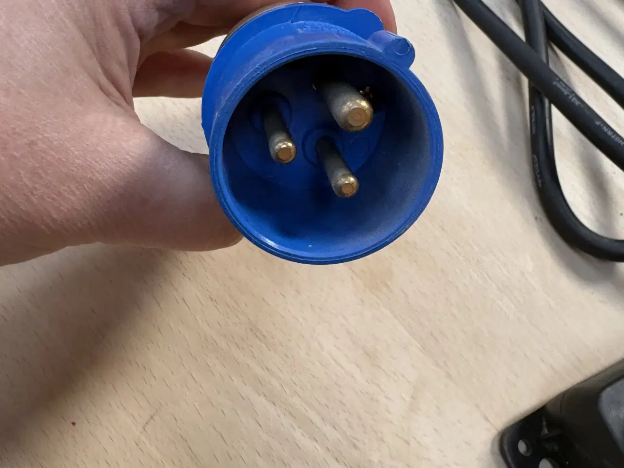 Billede 3 - Robust Outdoor Stikdåse med CEE-stik