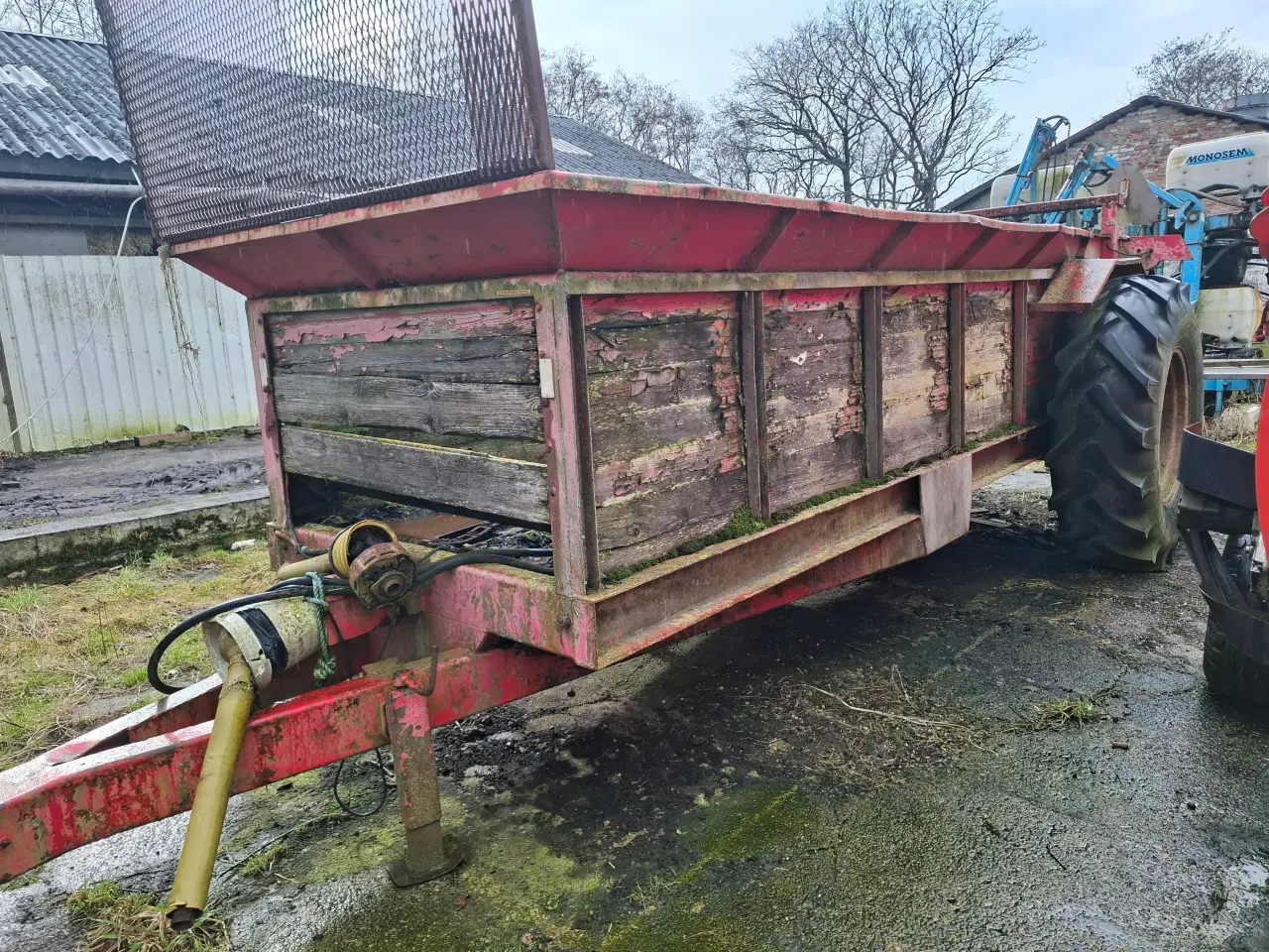 Billede 1 - Um møgspreder