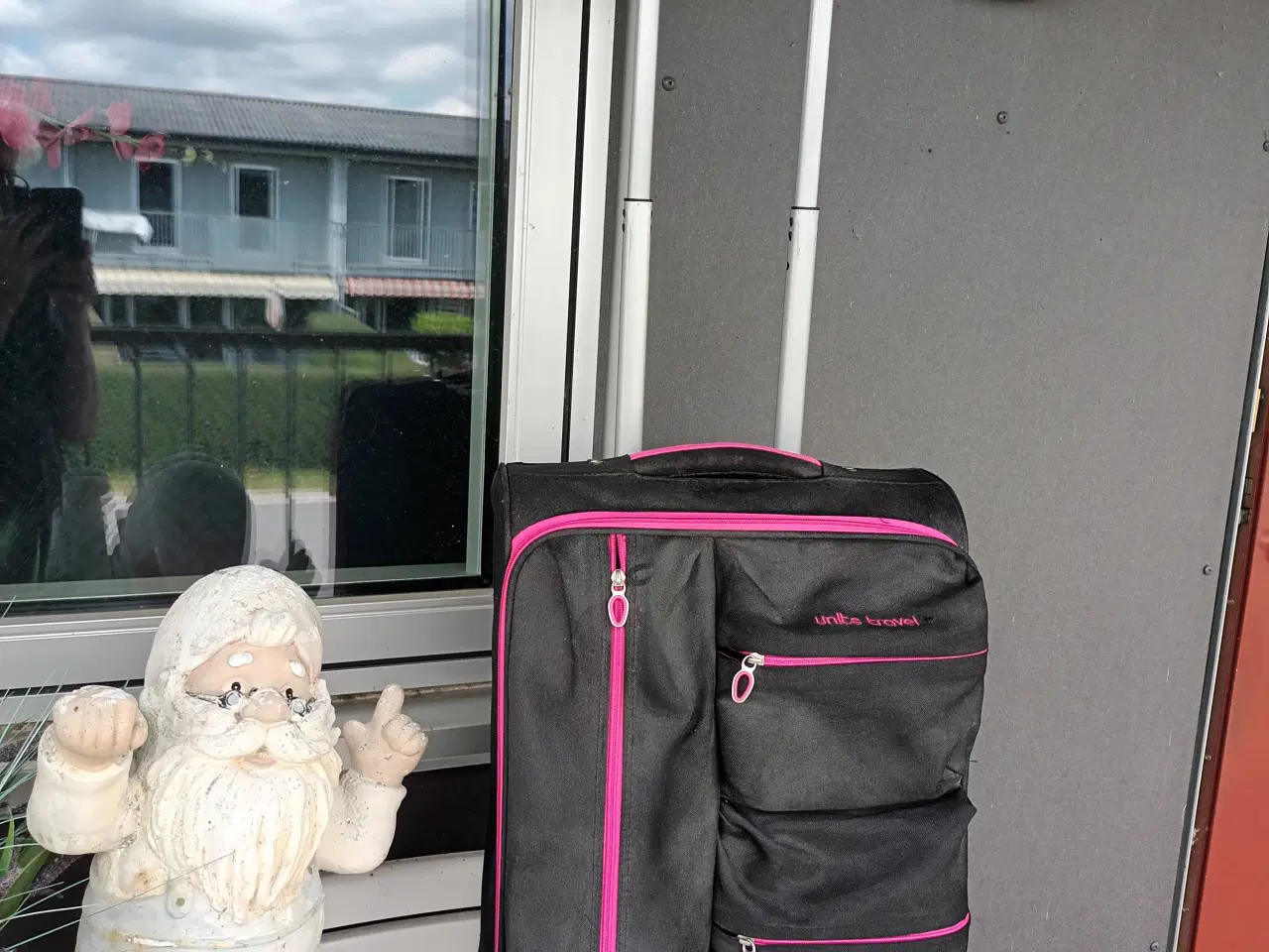 Billede 1 - FLOT KUFFERT FRA UNITS TRAVEL 22X35X50 CM