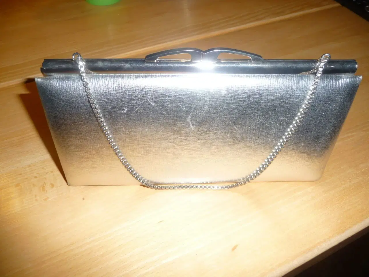 Billede 1 - en sølv taske
