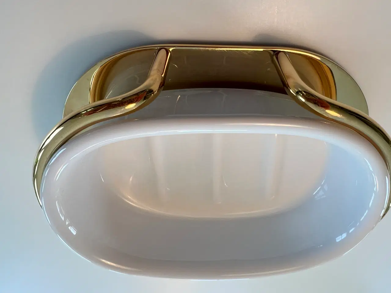 Billede 1 - Flot Sæbeskål I massiv messing med hvidt porcelæn 