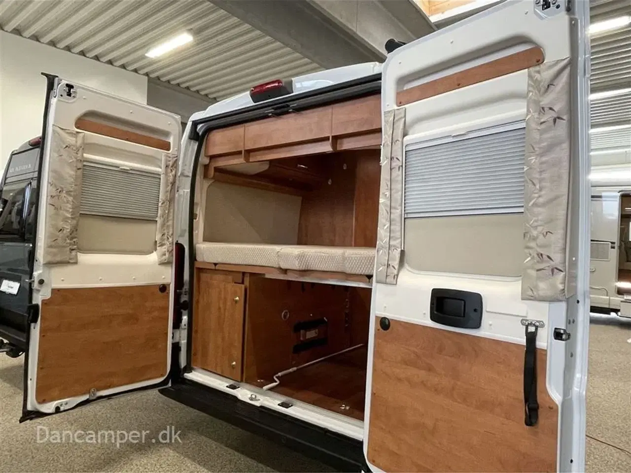 Billede 30 - 2019 - Carthago premium van 600 DB   Luksus rejsevogn under 6 meter. Truma combi diesel varme, Webasto motorvarmer mm.