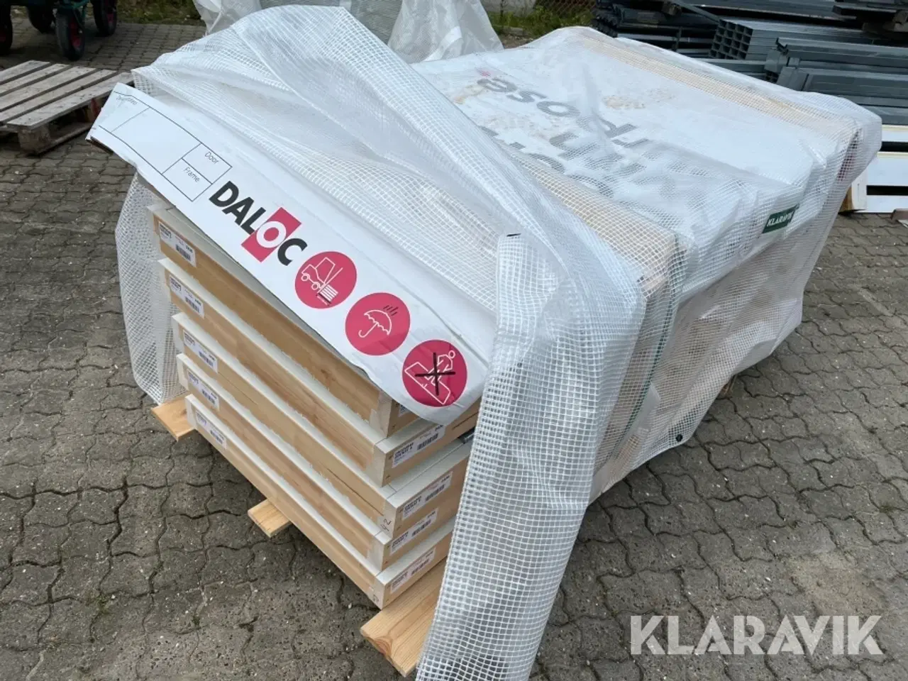 Billede 10 - Døre med karm DALOC