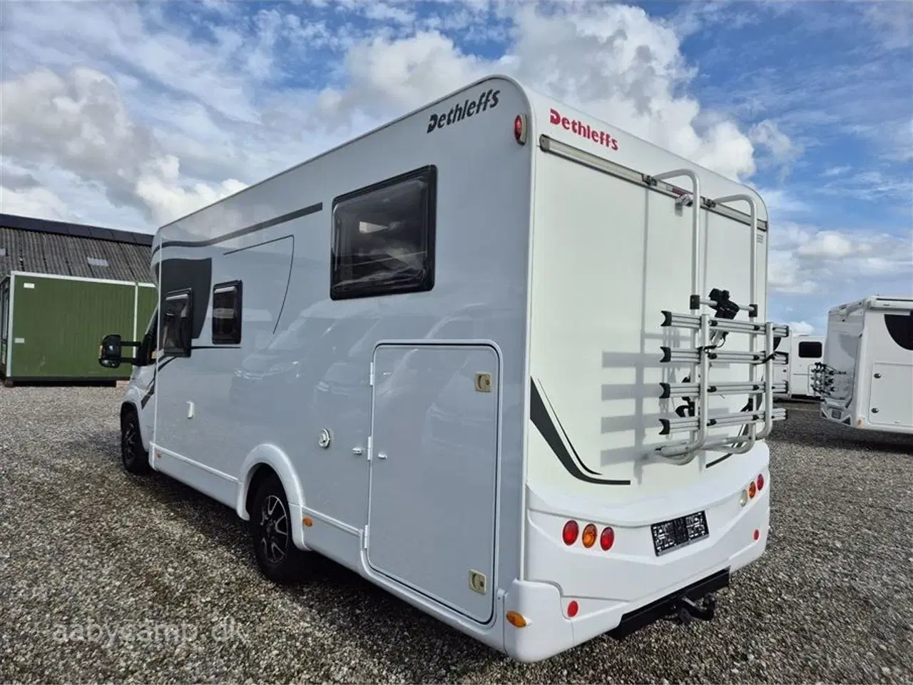 Billede 3 - 2016 - Dethleffs Trend T 7057 EB   Autocamper med anhængertræk. batteri. markise. clesana toilet. thetford ovn.cykelstativ.