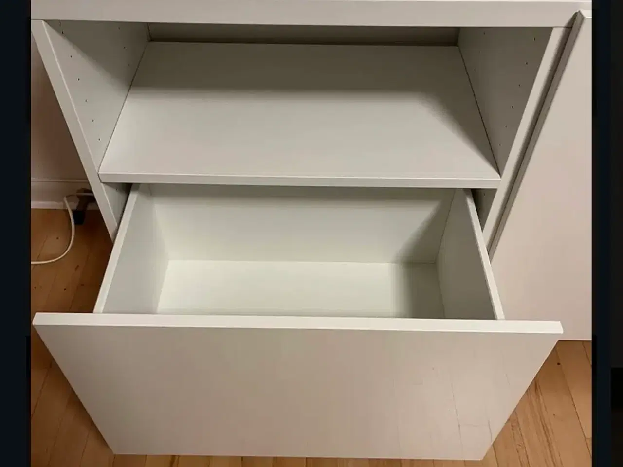 Billede 2 - BESTÅ ikea tv-bord