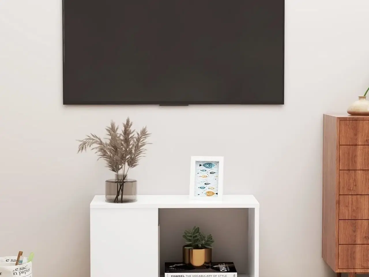 Billede 1 - Tv-bord 60x24x32 cm konstrueret træ hvid