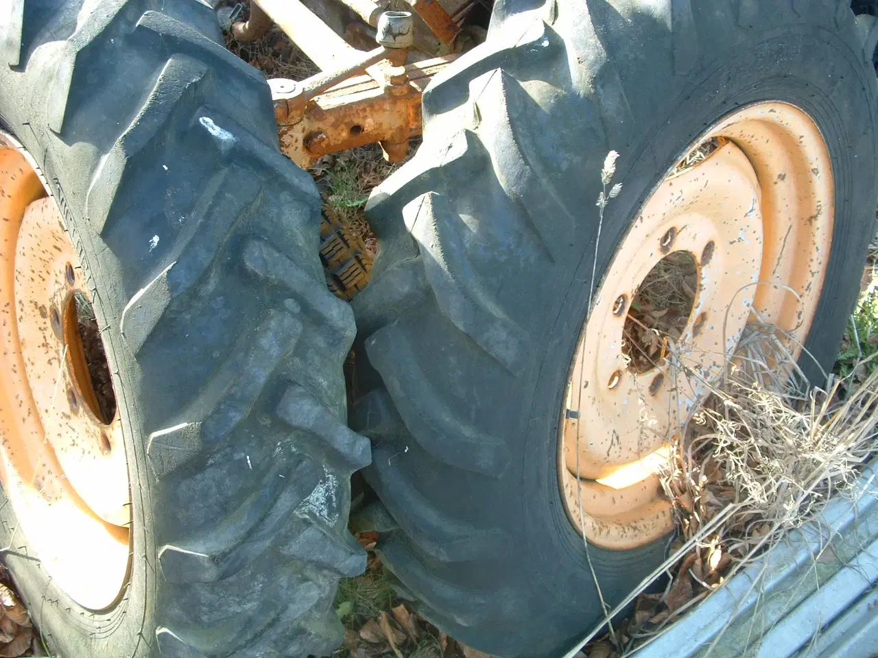 Billede 2 - 2 hjul til lille traktor 7,50x20 med fælge 