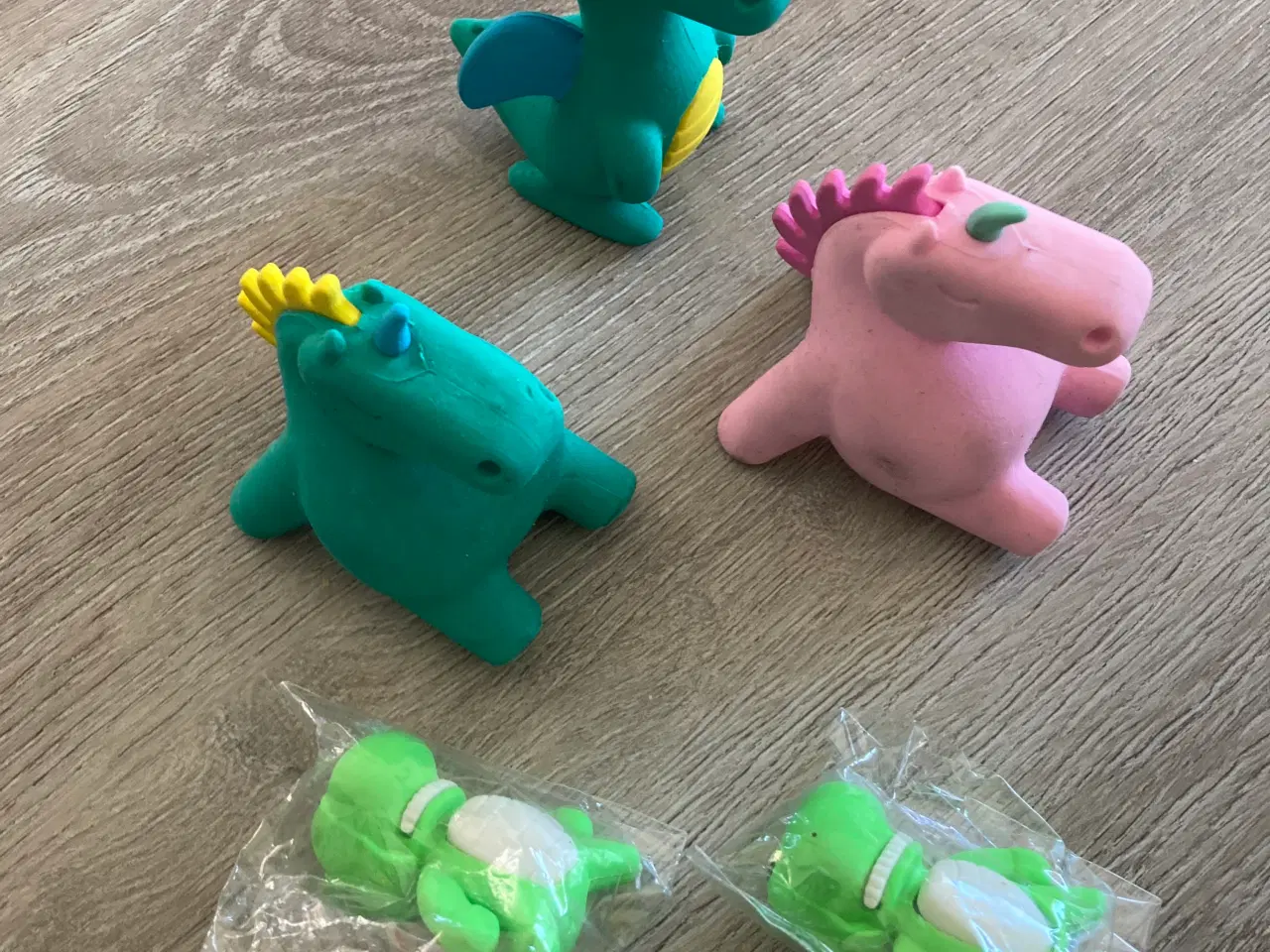 Billede 2 - Viskelædere - drager