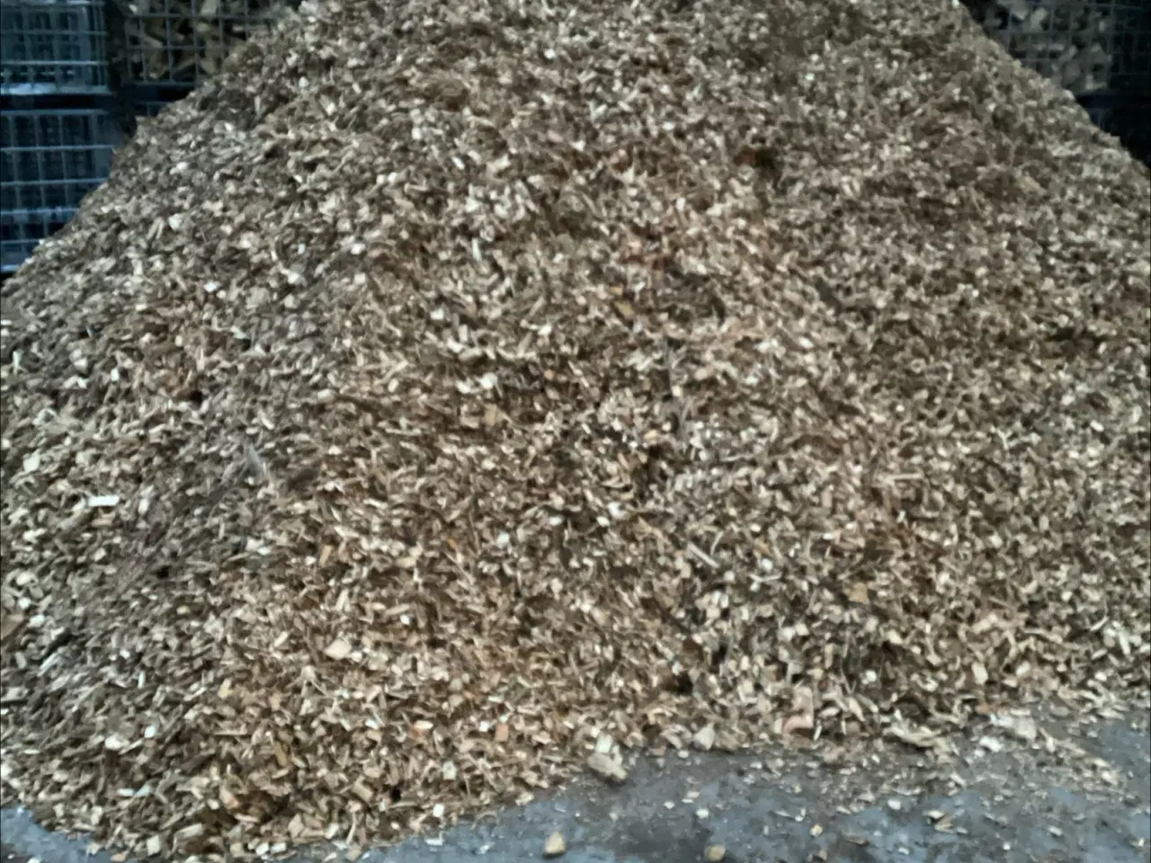 Billede 1 - Flis til haven