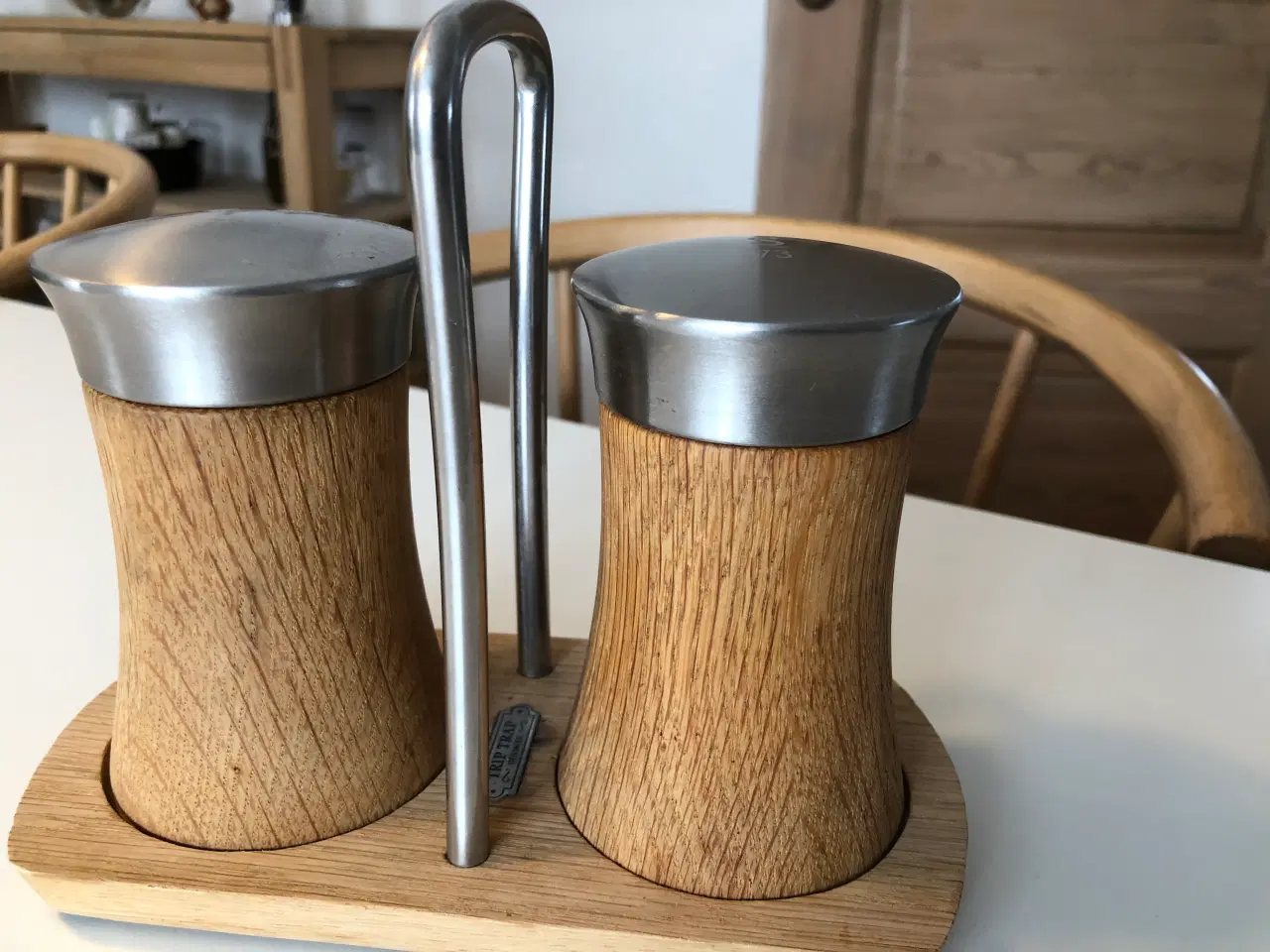 Billede 2 - Salt og pebersæt fra Trip Trap i lyst egetræ