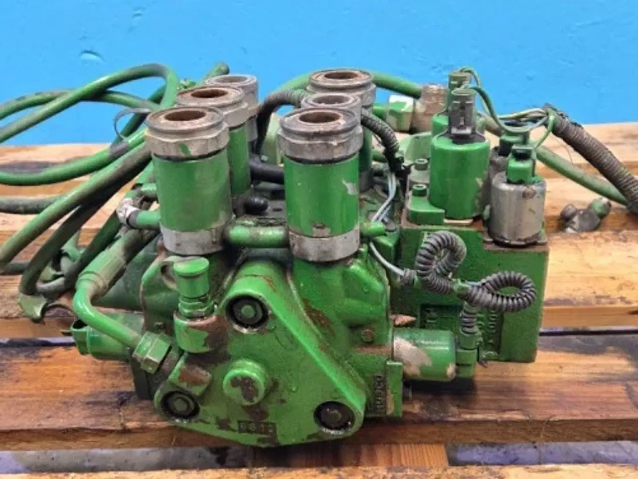 Billede 14 - John Deere 7920 Hydraulikventil RE267757